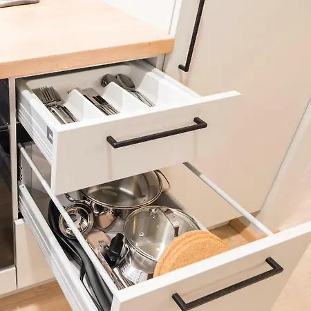 Cozy, 2 Bedroom With Free Parking דירה טאלין