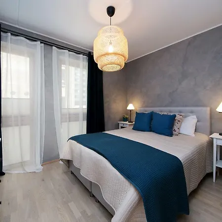 דירה Cozy, 2 Bedroom With Free Parking טאלין