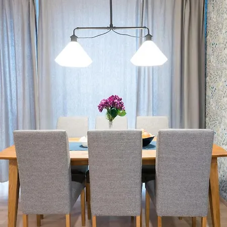 Cozy, 2 Bedroom With Free Parking Apartmán Tallinn