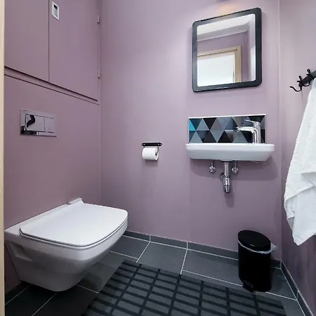 Apartmán Cozy, 2 Bedroom With Free Parking *